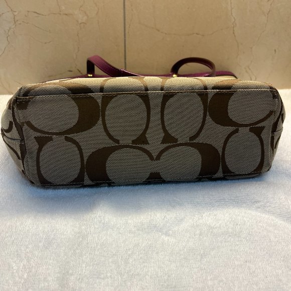 Coach Chelsea Purse tote bag zipper top No D0868-1242 Orchid color inside EUC - Picture 9 of 12